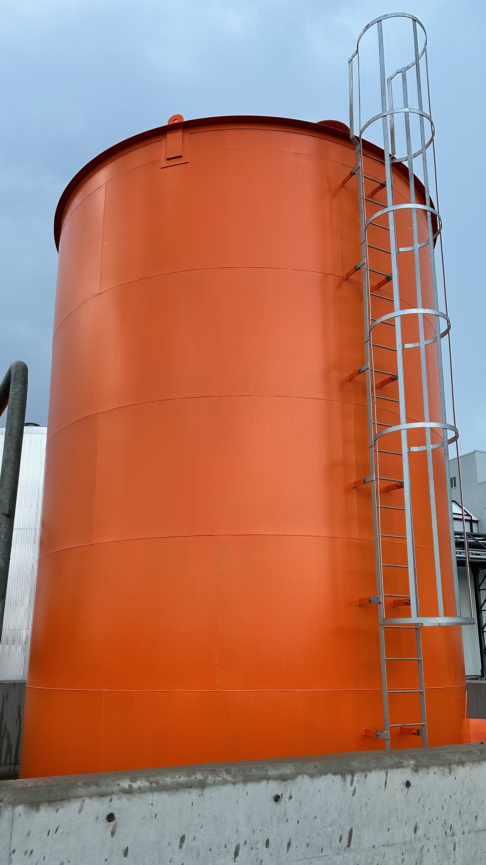  Finished painted sulphuric tank at factory