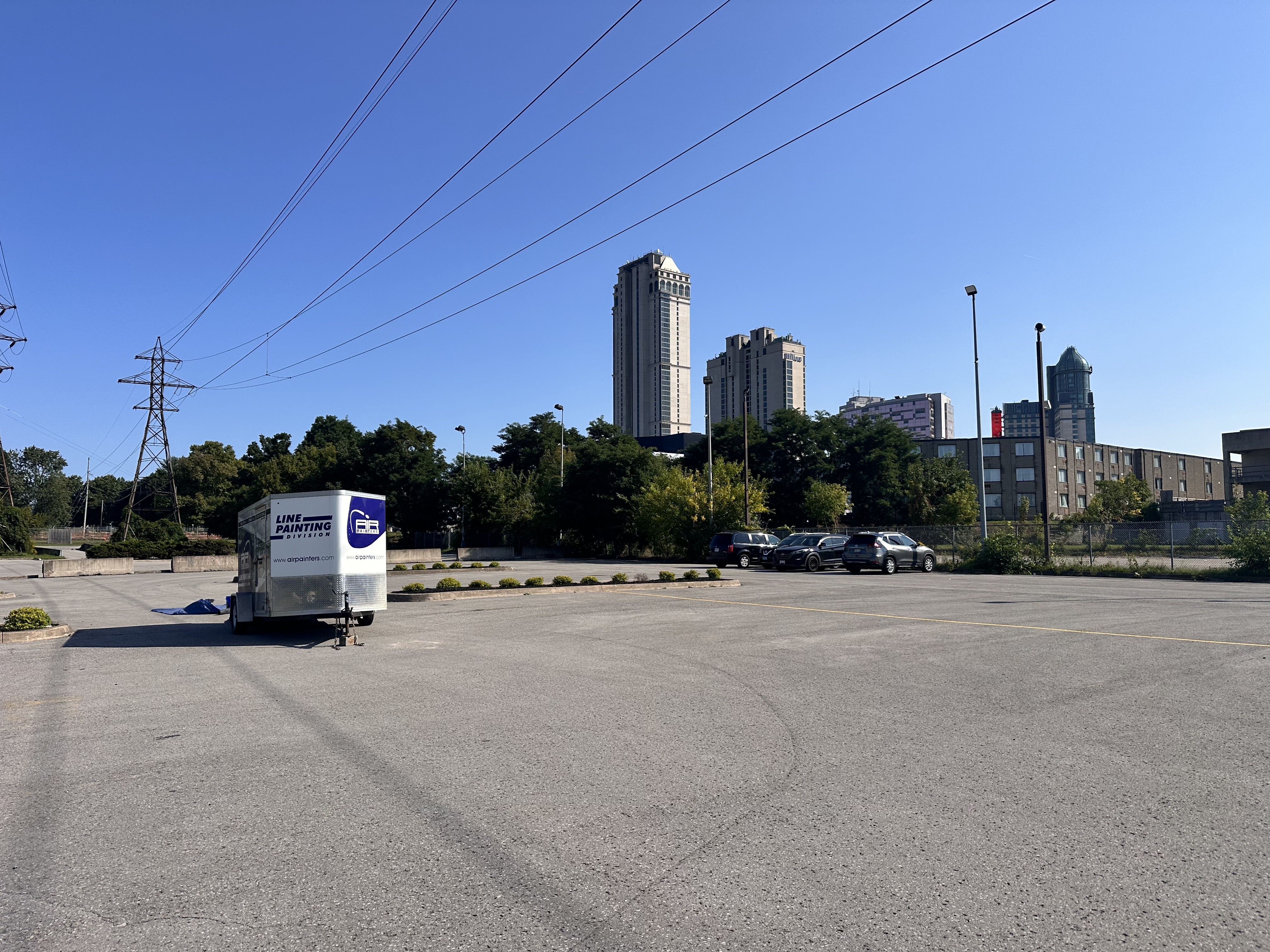  Niagara Falls Raddison Hotel overflow lot